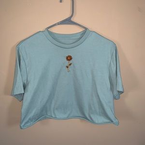 Cropped Flower embroidered tshirt